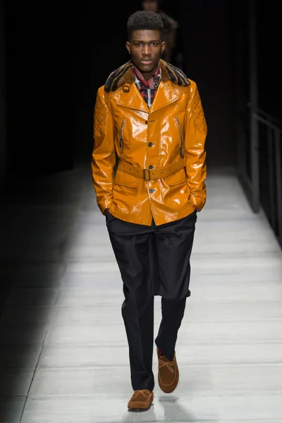 Look 13